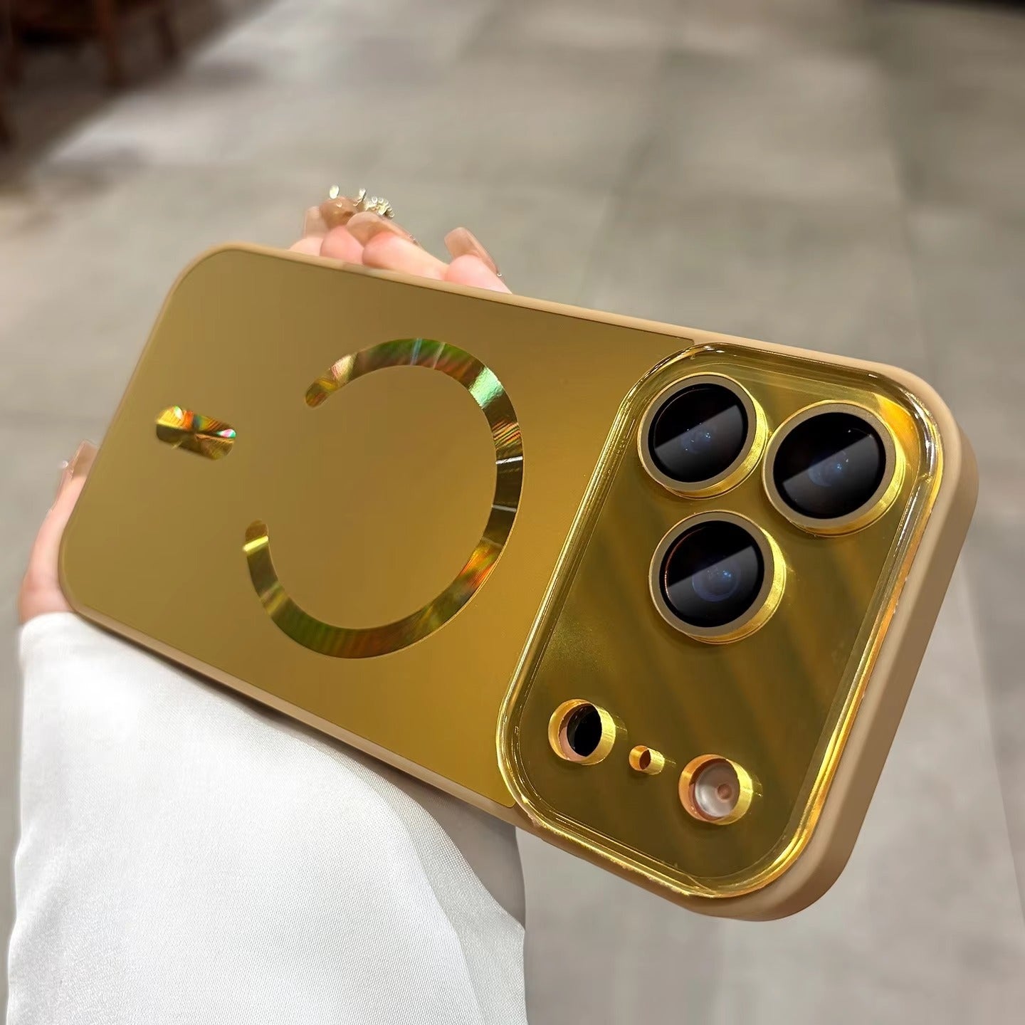 Luxury iPhone Case — Flowing Light MagSafe Big-Window Magnetic Shockproof Cover, Lightweight, Full Protection, Anti-Scratch Plain Design