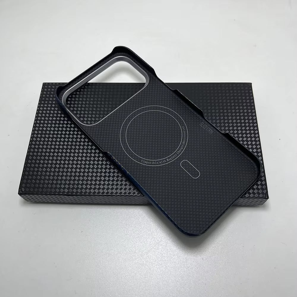 Luxury iPhone Case — Aramid Carbon Fiber MagSafe Cover with Ultra-Lightweight Half-Wrapped Protection and Durable Scratch-Resistant Texture