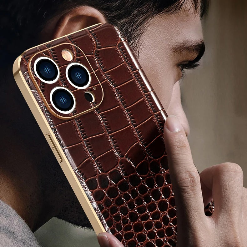 Luxury iPhone Case — Genuine Leather MagSafe Cover with 38-Magnet Wireless Charging Support, Full-Coverage Anti-Scratch Protection & Soft TPU Shock-Resistant Edges