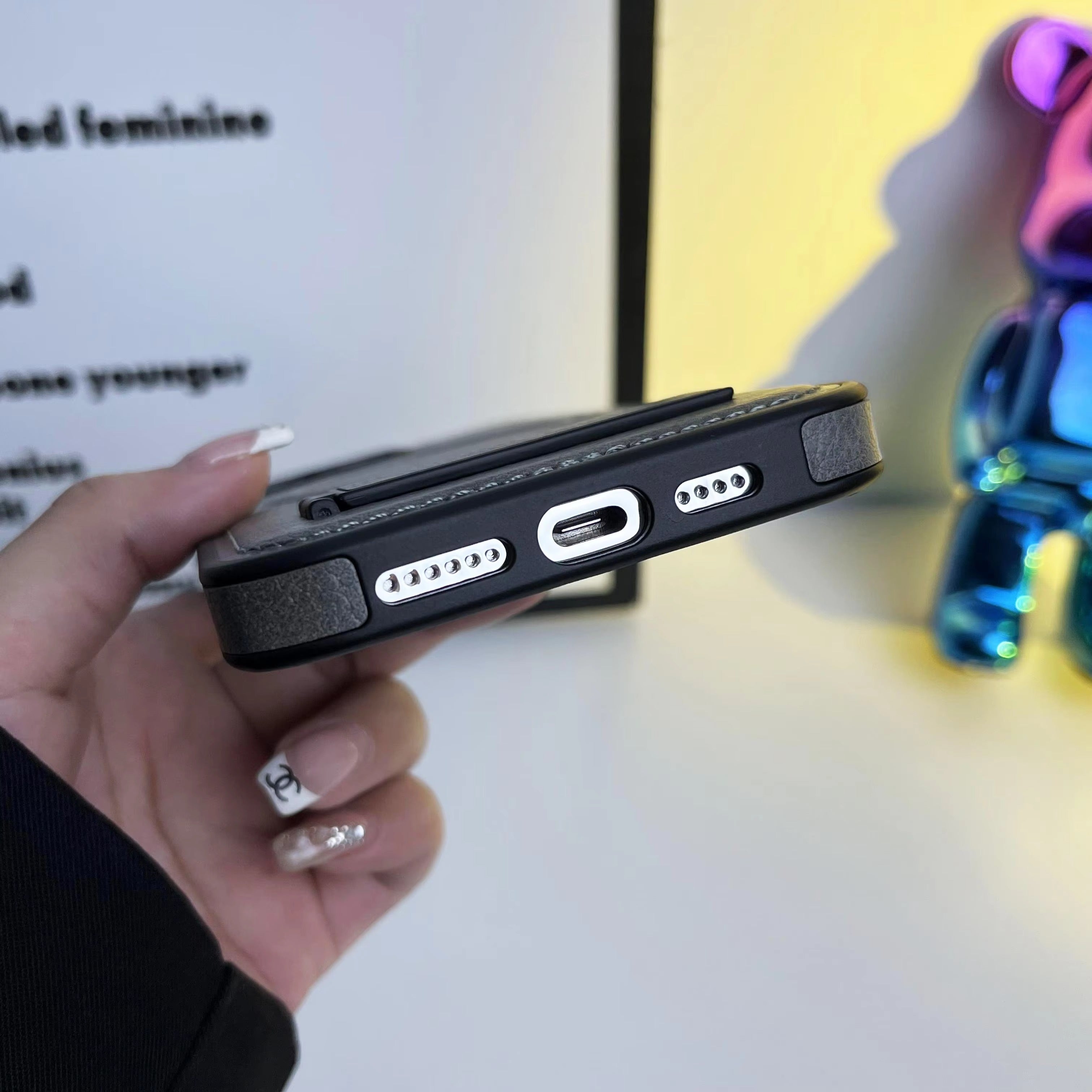 Luxury iPhone Case — Genuine Leather MagSafe Cover with Magnetic Holder Stand, Full-Coverage Shockproof Protection, Anti-Fingerprint Dustproof Non-Slip Design