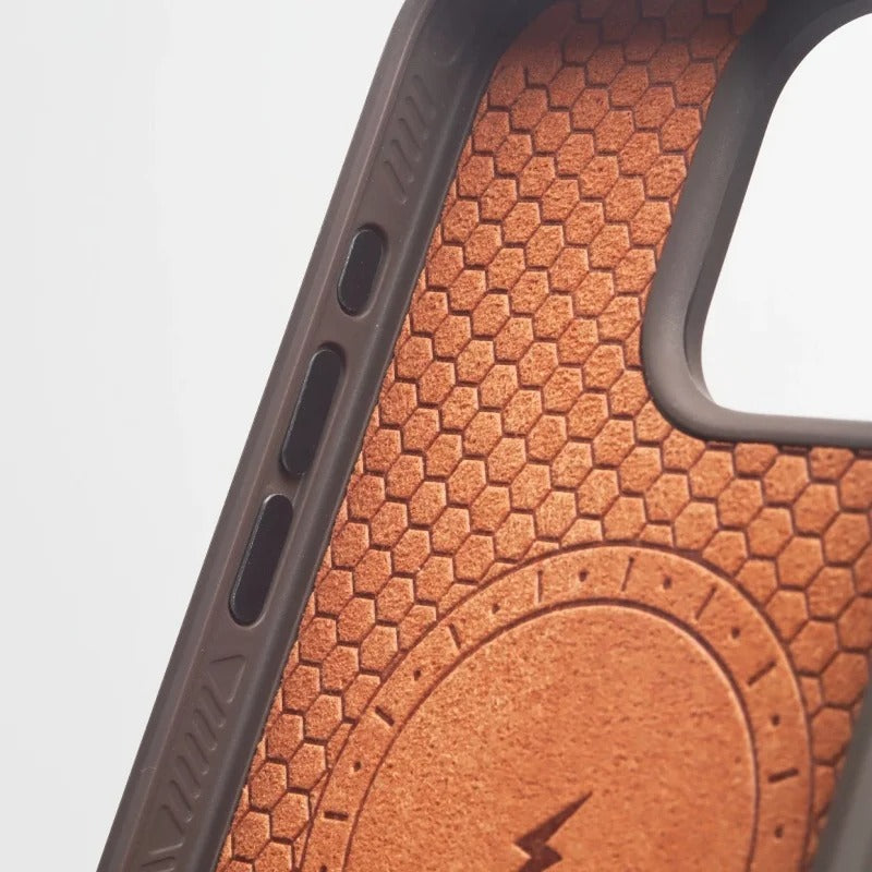 Luxury iPhone Case — Magnetic Carbon-Fiber Armor Cover with Frosted Matte Finish, Shockproof Bumper Design and MagSafe Compatibility