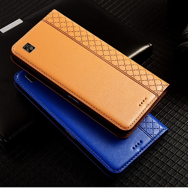 Luxury iPhone Case — Magnetic Flip Wallet Cover with Grid Pattern Cowhide Leather, Kickstand Function & Full-Protection TPU Bumper