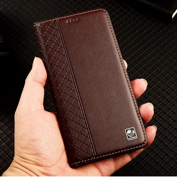 Luxury iPhone Case — Magnetic Flip Wallet Cover with Grid Pattern Cowhide Leather, Kickstand Function & Full-Protection TPU Bumper