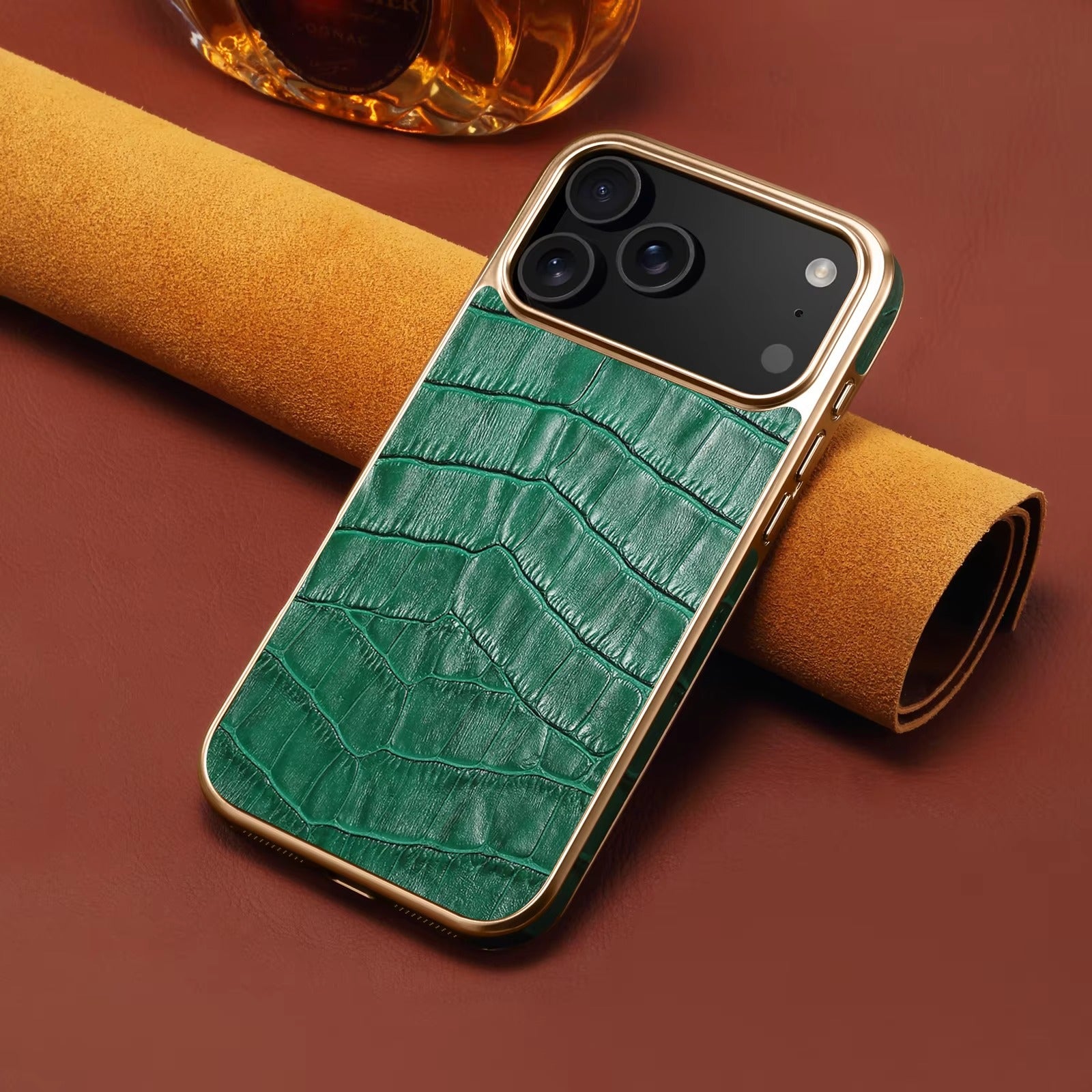Luxury iPhone Case — Magnetic, Anti-Fingerprint, Anti-Scratch Half-Wrapped Leather Cover with Crocodile-Texture Design and Protective Back Shell