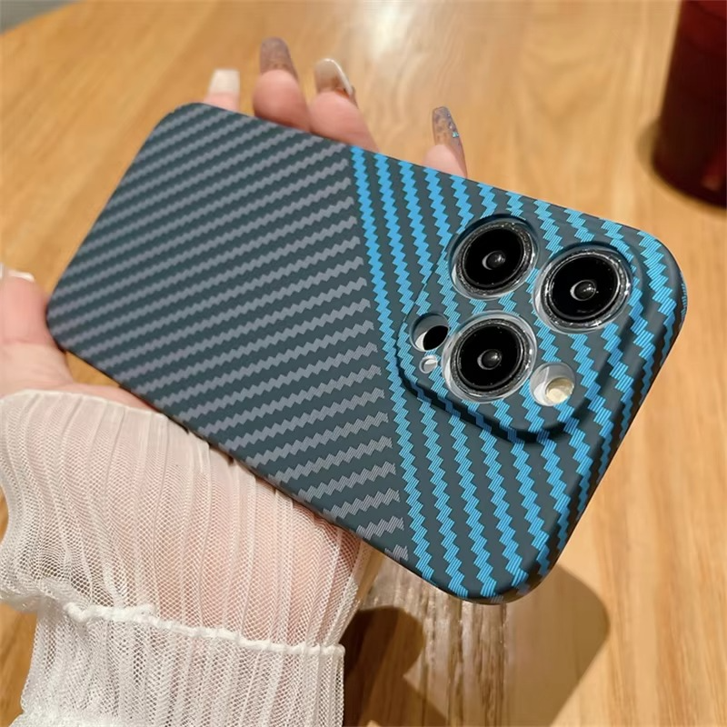 Luxury iPhone Case — Real Aramid Carbon Fiber Ultra-Thin Lightweight Cover with Shockproof Dustproof Protection & Precision-Cut Premium Design