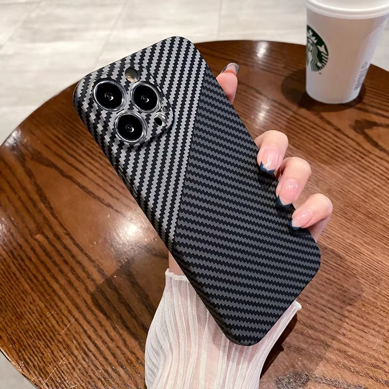 Luxury iPhone Case — Real Aramid Carbon Fiber Ultra-Thin Lightweight Cover with Shockproof Dustproof Protection & Precision-Cut Premium Design