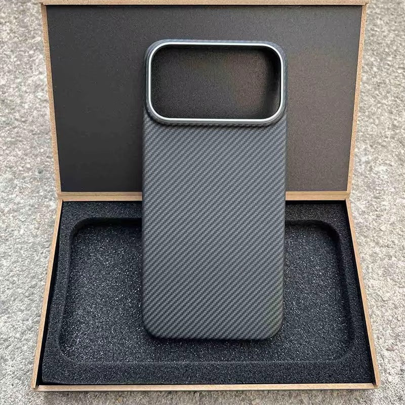 Luxury iPhone Case — Ultra-Thin 600D Real Carbon Fiber MagSafe Cover with Aramid Kevlar Protection, Matte Anti-Fingerprint Full-Coverage Waterproof Design