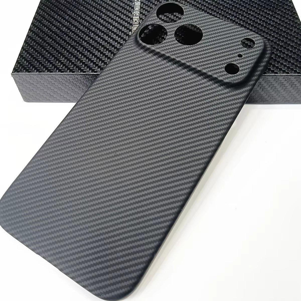 Premium iPhone Case — 1500D Aramid Carbon Fiber Ultra-Thin Hard Armor Cover with Shockproof Lightweight Anti-Fingerprint Full-Coverage Design