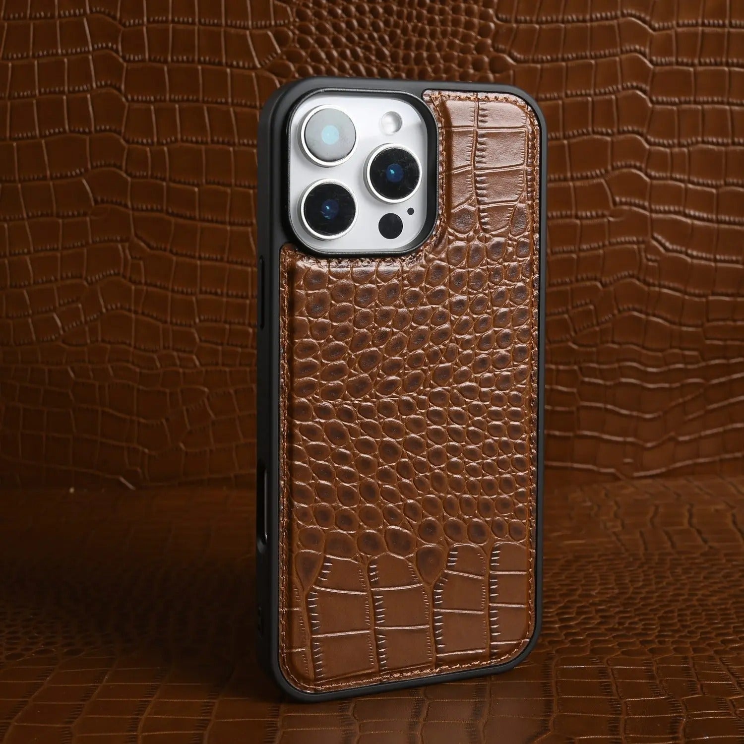 Premium iPhone Case — Crocodile-Pattern Genuine Cowhide Leather Cover with Shockproof TPU Protection, Anti-Fingerprint Finish and Raised Camera Lips