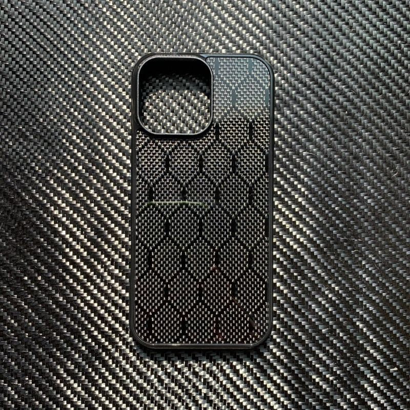 Premium iPhone Case — Real 3K Twill Woven Carbon Fiber MagSafe Cover with Shockproof Dual-Layer Protection, Anti-Fingerprint Lightweight Reflective Design
