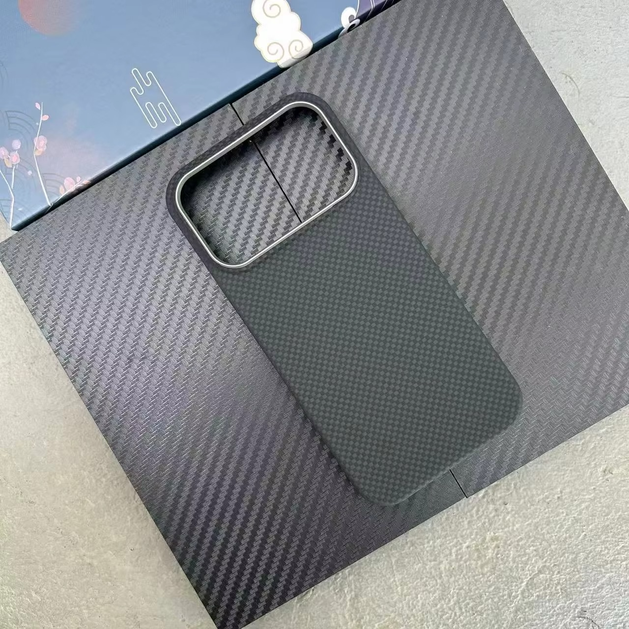 Premium iPhone Case — Real Carbon Fiber Aramid Magnetic Cover with MagSafe Support, Tough Lightweight Protective Design