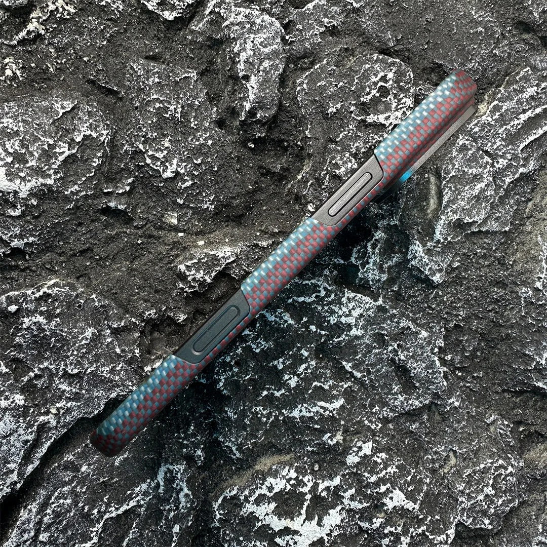 Premium iPhone Case — Real Carbon Fiber Aramid Ultra-Thin Full-Coverage Cover with No-Case Feel, Shockproof Anti-Fingerprint Lightweight Design