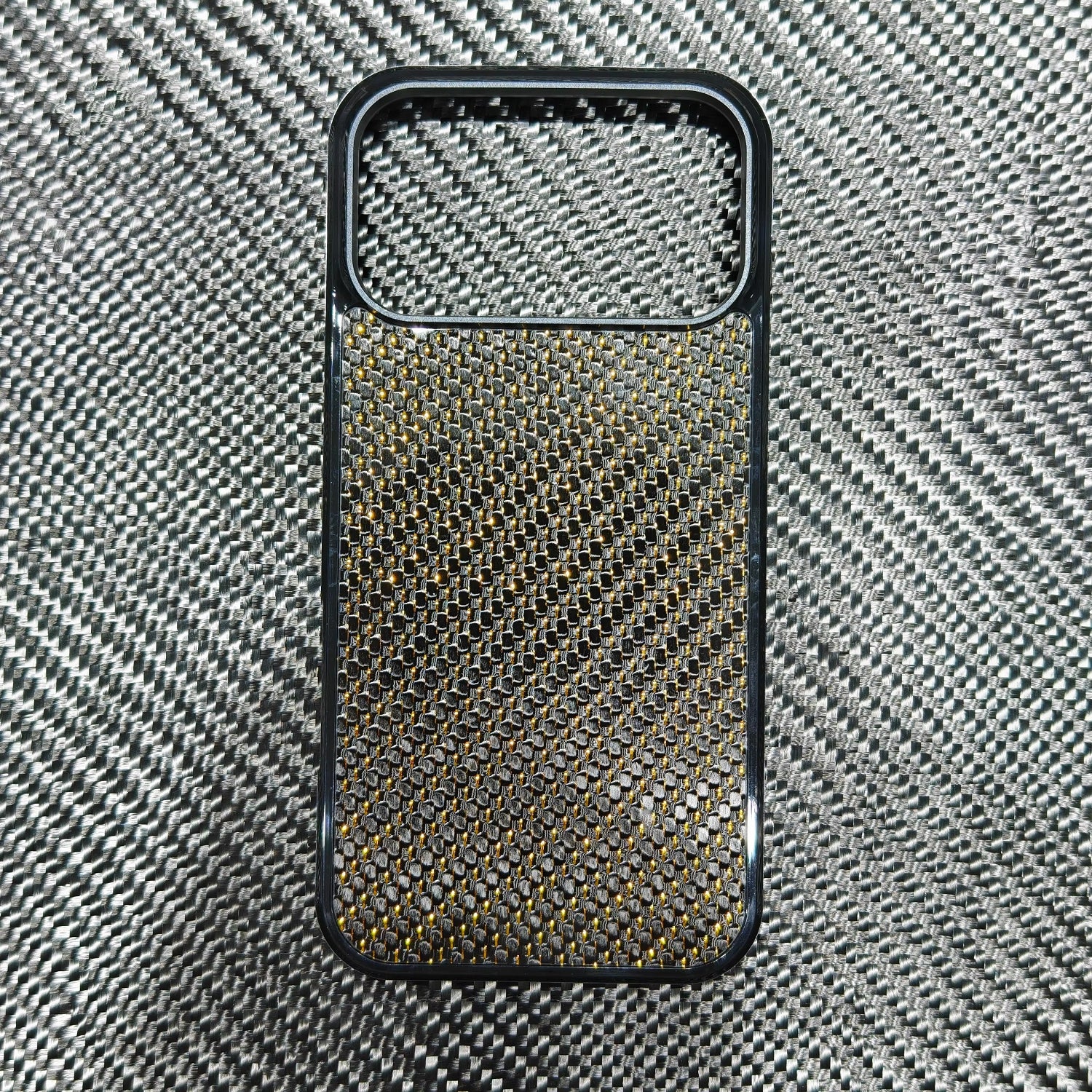 Premium iPhone Case — Real Woven Carbon Fiber MagSafe Cover with Shockproof Dual-Layer Full-Coverage Protection & Lightweight Non-Slip Design