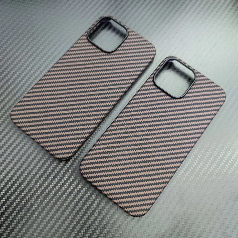Premium iPhone Case — Thin Aramid Fiber Magnetic Cover with MagSafe Compatibility, Ultra-Lightweight Carbon Texture & Durable Half-Wrapped Design