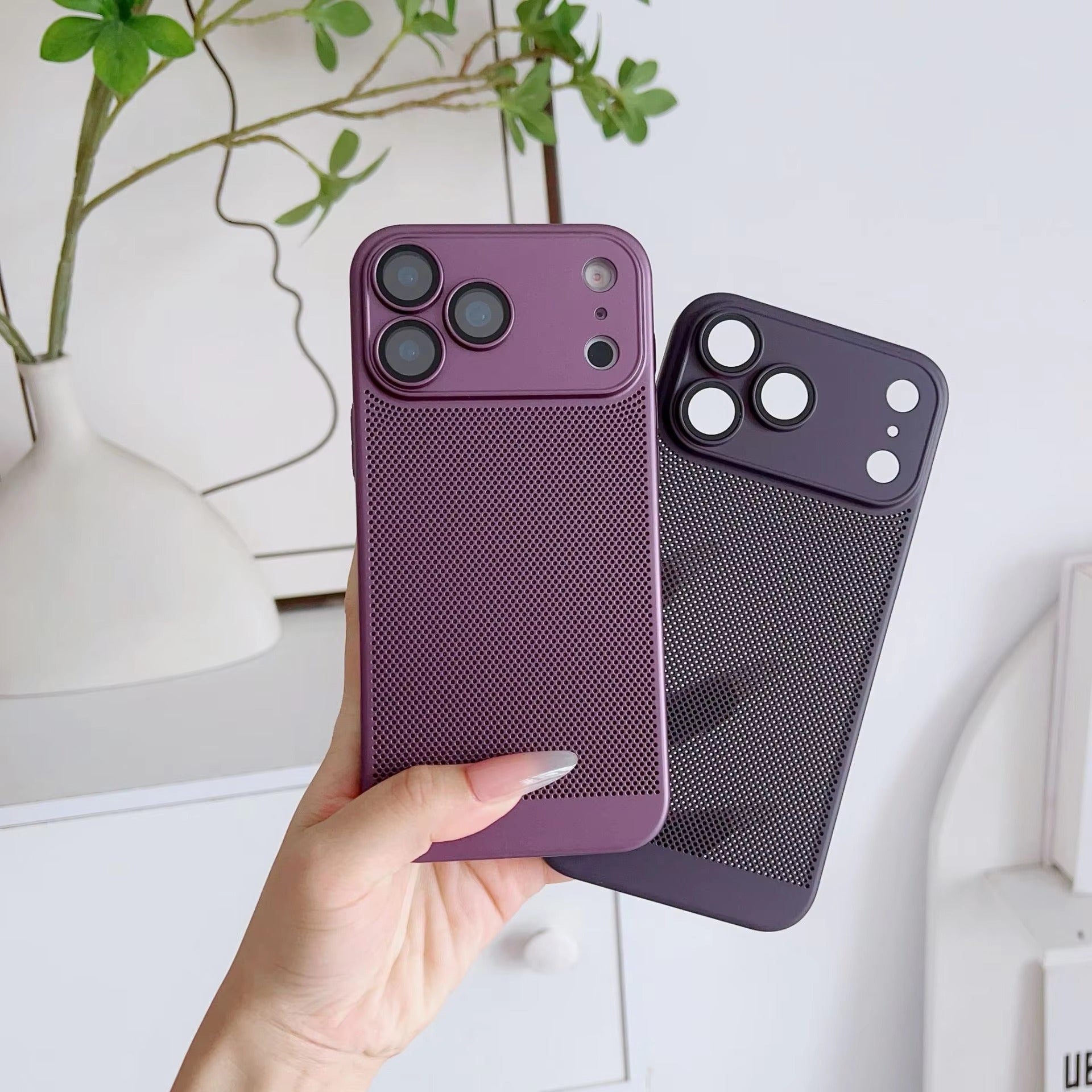 Impact-Ready iPhone Case with Heat Dissipation — Cooling Mesh Back, Shockproof Hard Cover, Breathable Design, Anti-Scratch & Lightweight Protection