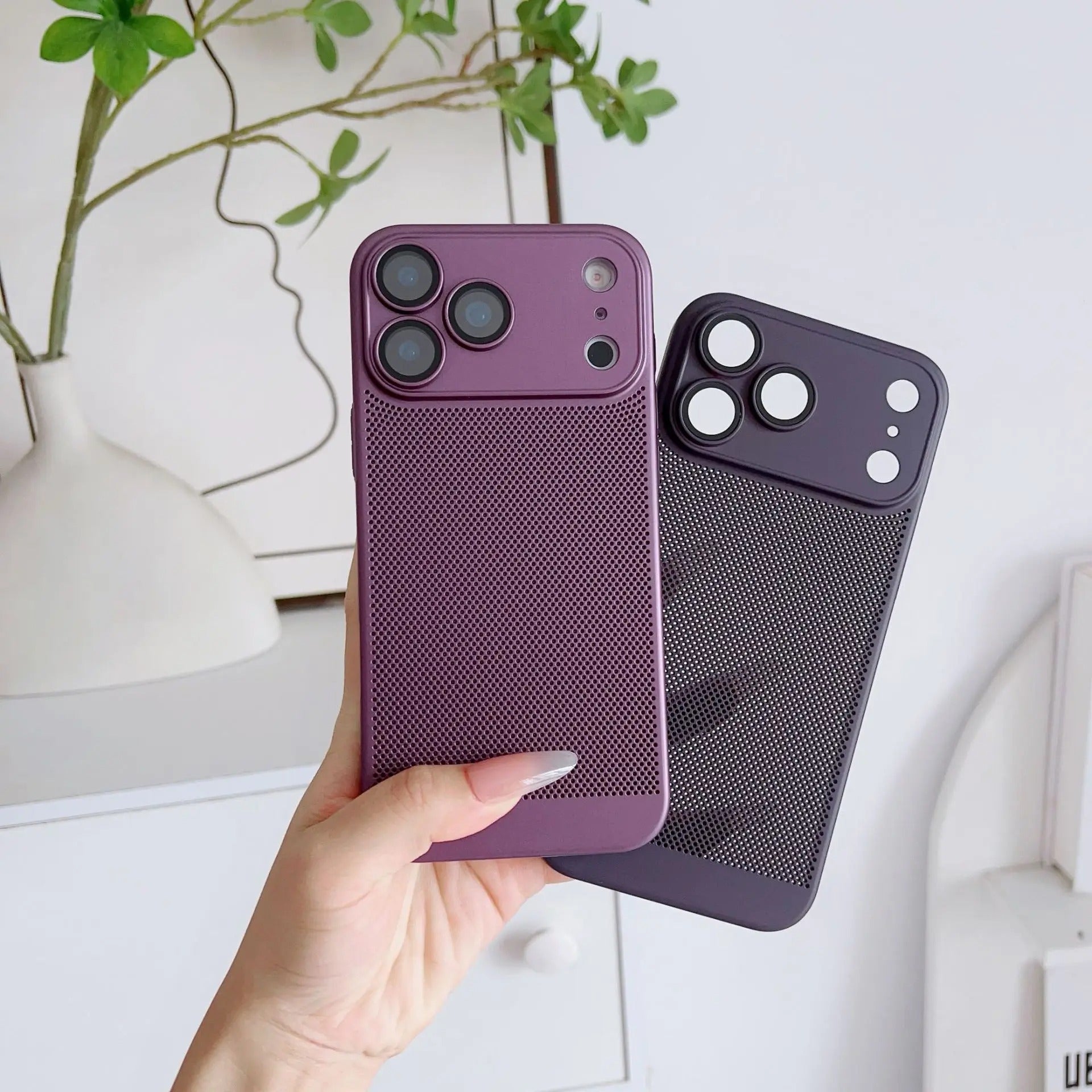 Impact-Ready iPhone Case with Heat Dissipation — Cooling Mesh Back, Shockproof Hard Cover, Breathable Design, Anti-Scratch & Lightweight Protection