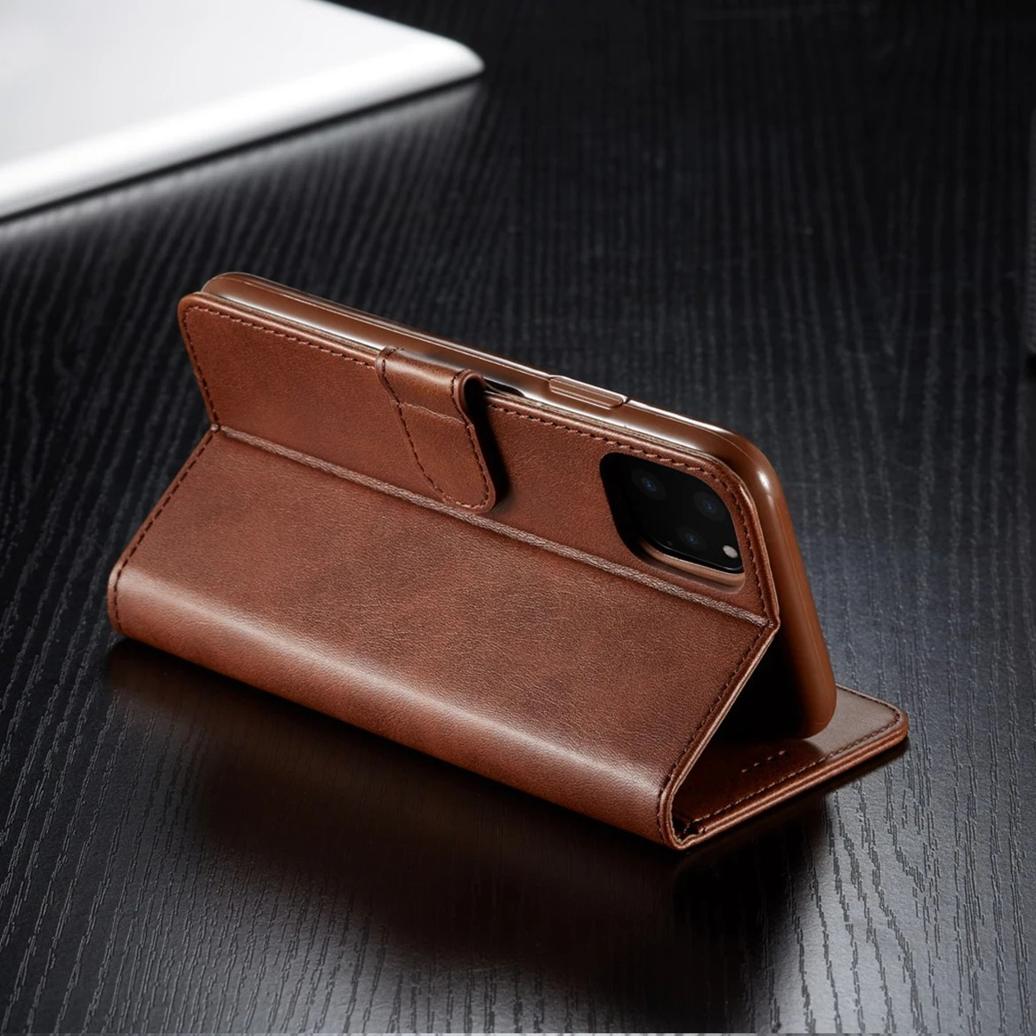 Luxury iPhone Case — Leather Wallet Flip Cover with Card Slot, Anti-Fingerprint, Anti-Scratch, Non-Slip, Full Protection, Artificial Leather Design