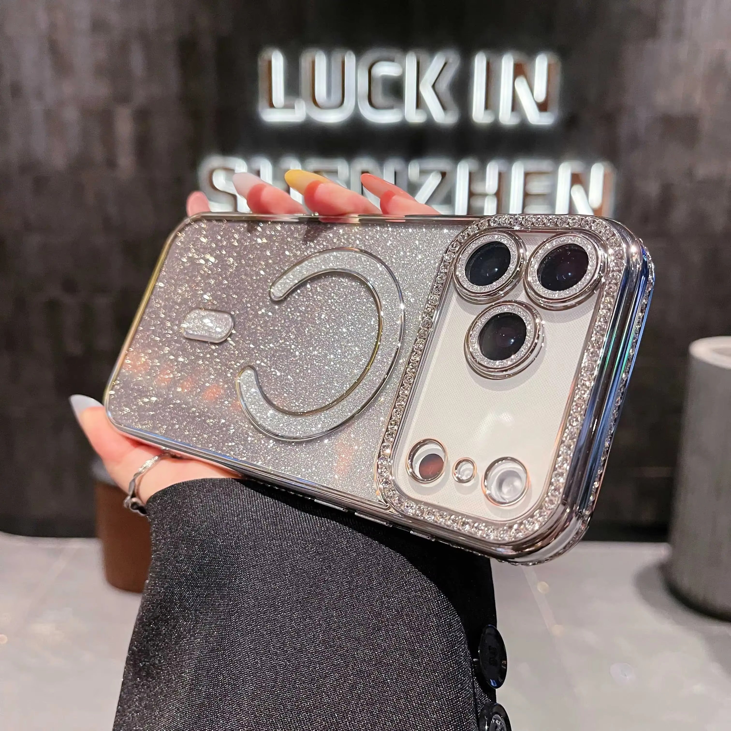 Luxury iPhone Case — Clear Magnetic MagSafe Soft Cover with Plating Design, Shockproof Anti-Scratch Silicone Build & Gradient Glitter Style for Women