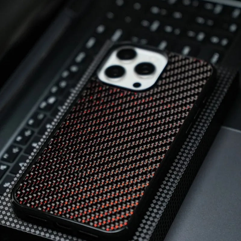 Luxury iPhone Case — Glossy Woven Carbon Fiber MagSafe Cover with Shockproof Dual-Layer Protection, Lightweight Non-Slip Full-Coverage Design