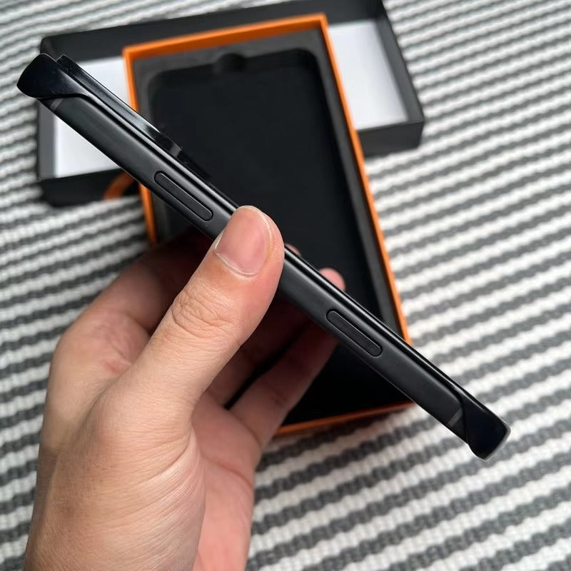 Luxury iPhone Case — Hard Carbon-Fiber Magnetic Cover with Slim Shockproof TPU Bumper, Matte Anti-Fingerprint Finish and MagSafe Wireless-Charging Design