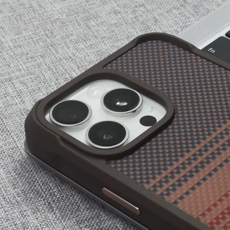 Luxury iPhone Case — Magnetic Carbon-Fiber Armor Cover with Frosted Matte Finish, Shockproof Bumper Design and MagSafe Compatibility