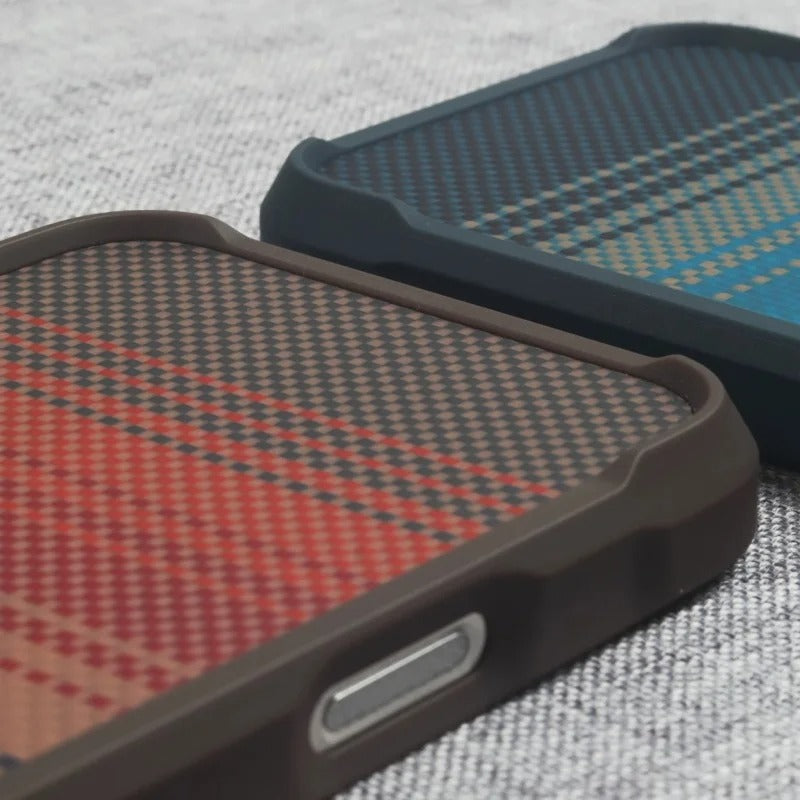 Luxury iPhone Case — Magnetic Carbon-Fiber Armor Cover with Frosted Matte Finish, Shockproof Bumper Design and MagSafe Compatibility