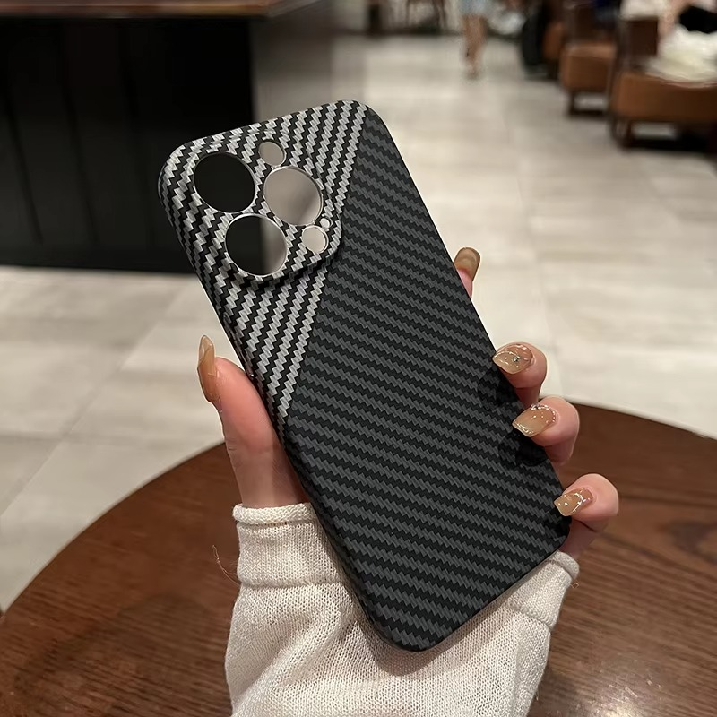 Luxury iPhone Case — Real Aramid Carbon Fiber Ultra-Thin Lightweight Cover with Shockproof Dustproof Protection & Precision-Cut Premium Design