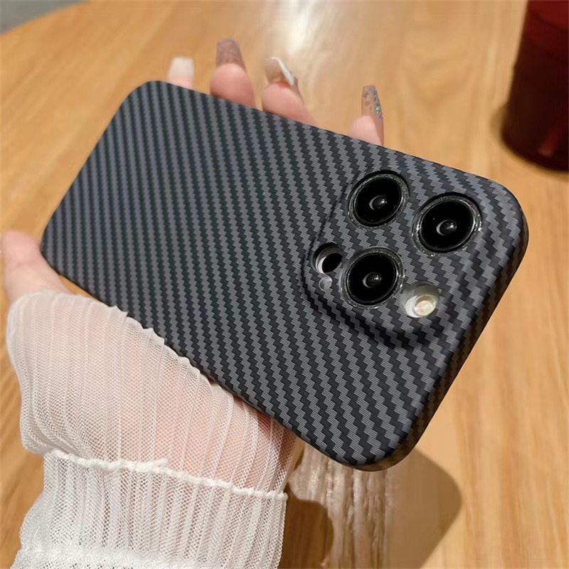 Luxury iPhone Case — Real Aramid Carbon Fiber Ultra-Thin Lightweight Cover with Shockproof Dustproof Protection & Precision-Cut Premium Design