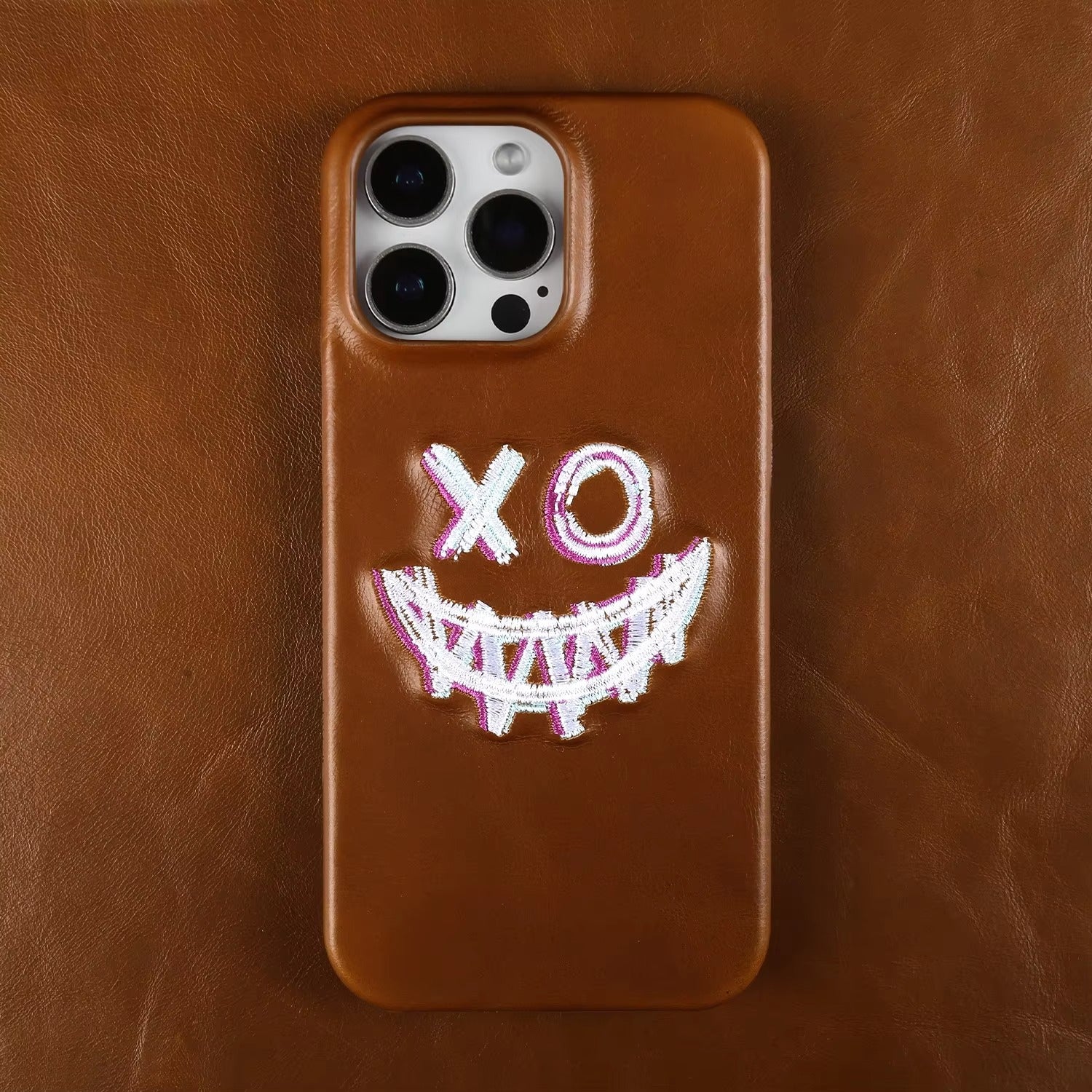 Luxury iPhone Case — Retro Embroidered Genuine Leather Cover with Full-Grain Vintage Design, Shockproof Anti-Scratch Protection & Lightweight Non-Slip Finish