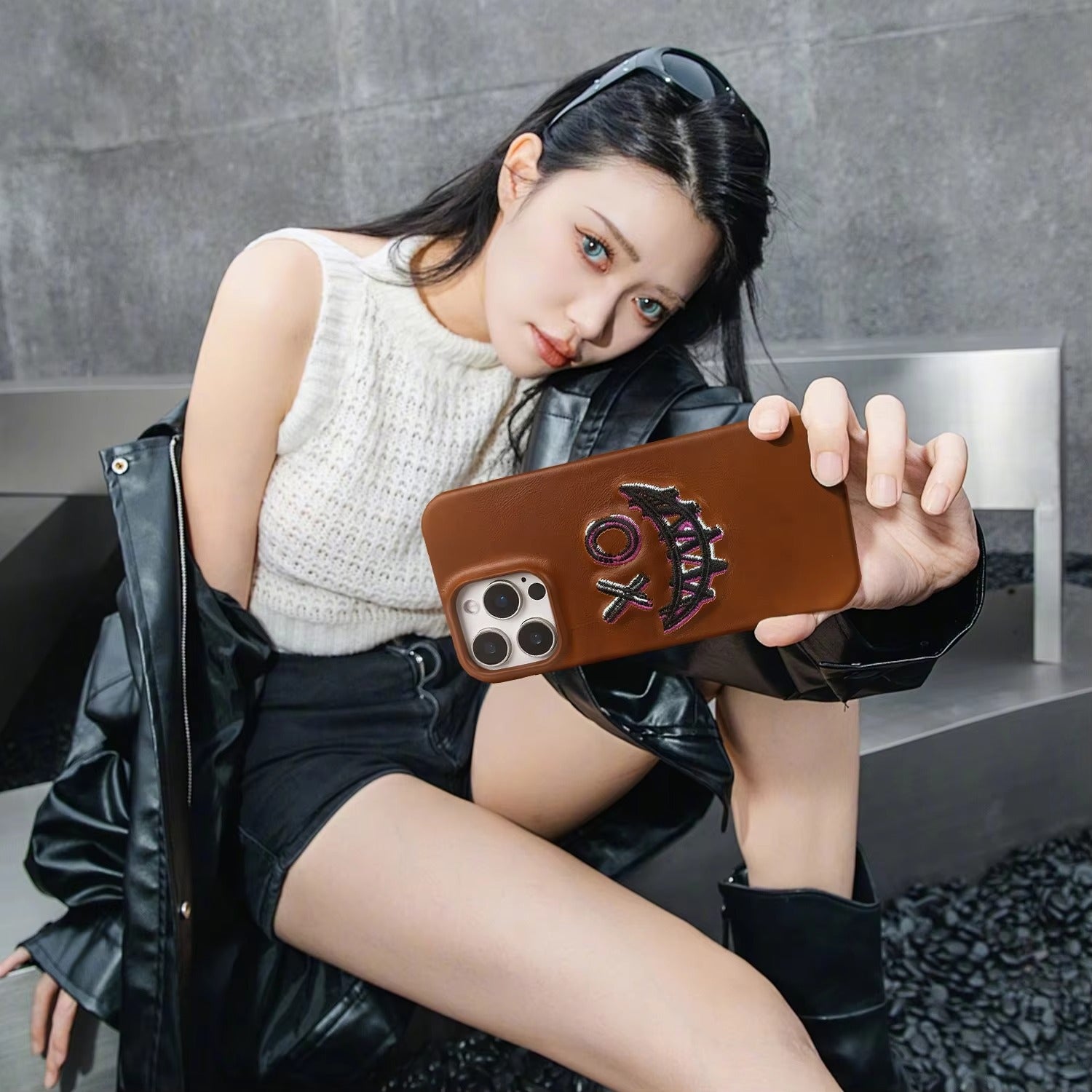 Luxury iPhone Case — Retro Embroidered Genuine Leather Cover with Full-Grain Vintage Design, Shockproof Anti-Scratch Protection & Lightweight Non-Slip Finish