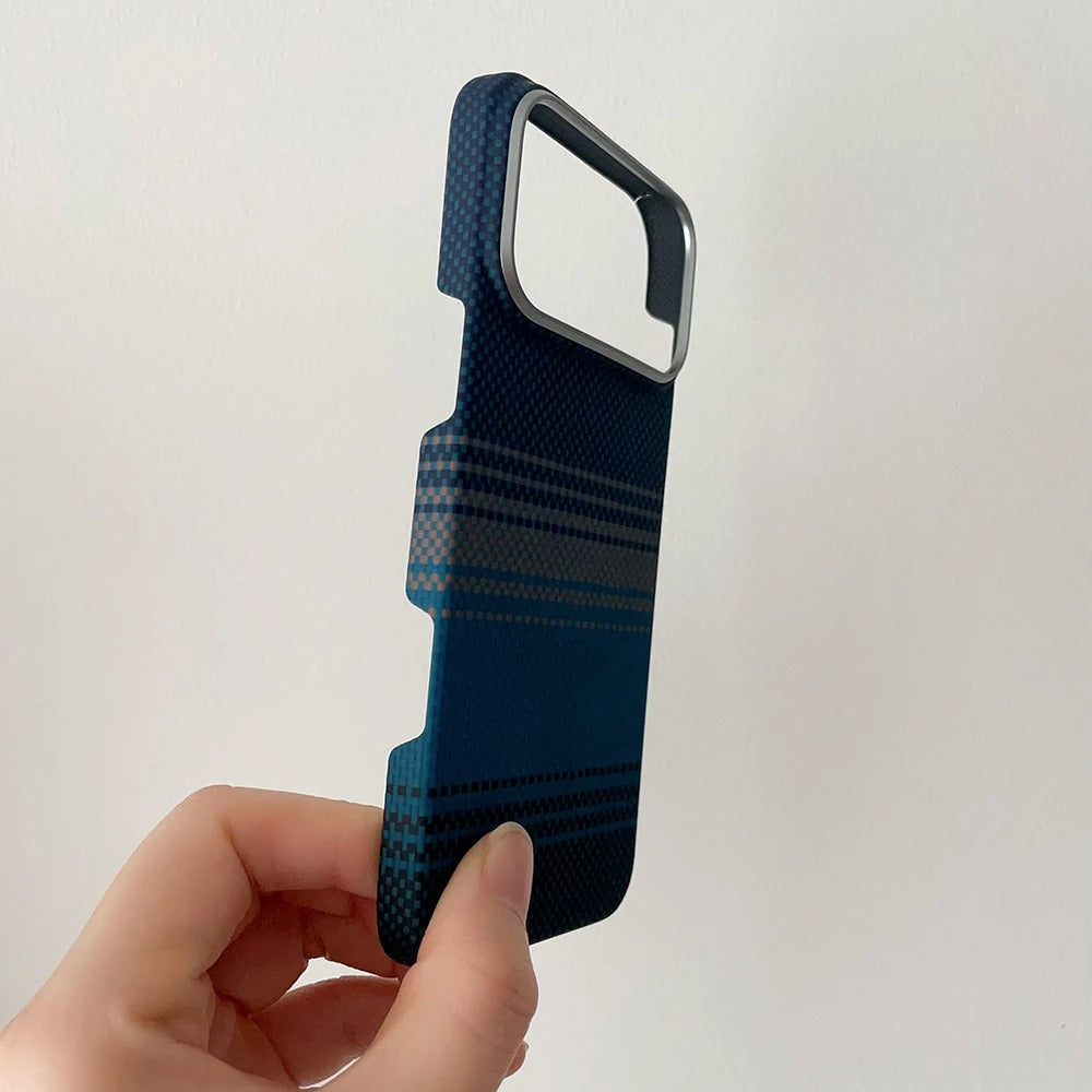 Luxury iPhone Case — Ultra-Thin 600D Real Carbon Fiber MagSafe Cover with Aramid Kevlar Protection, Matte Anti-Fingerprint Full-Coverage Waterproof Design