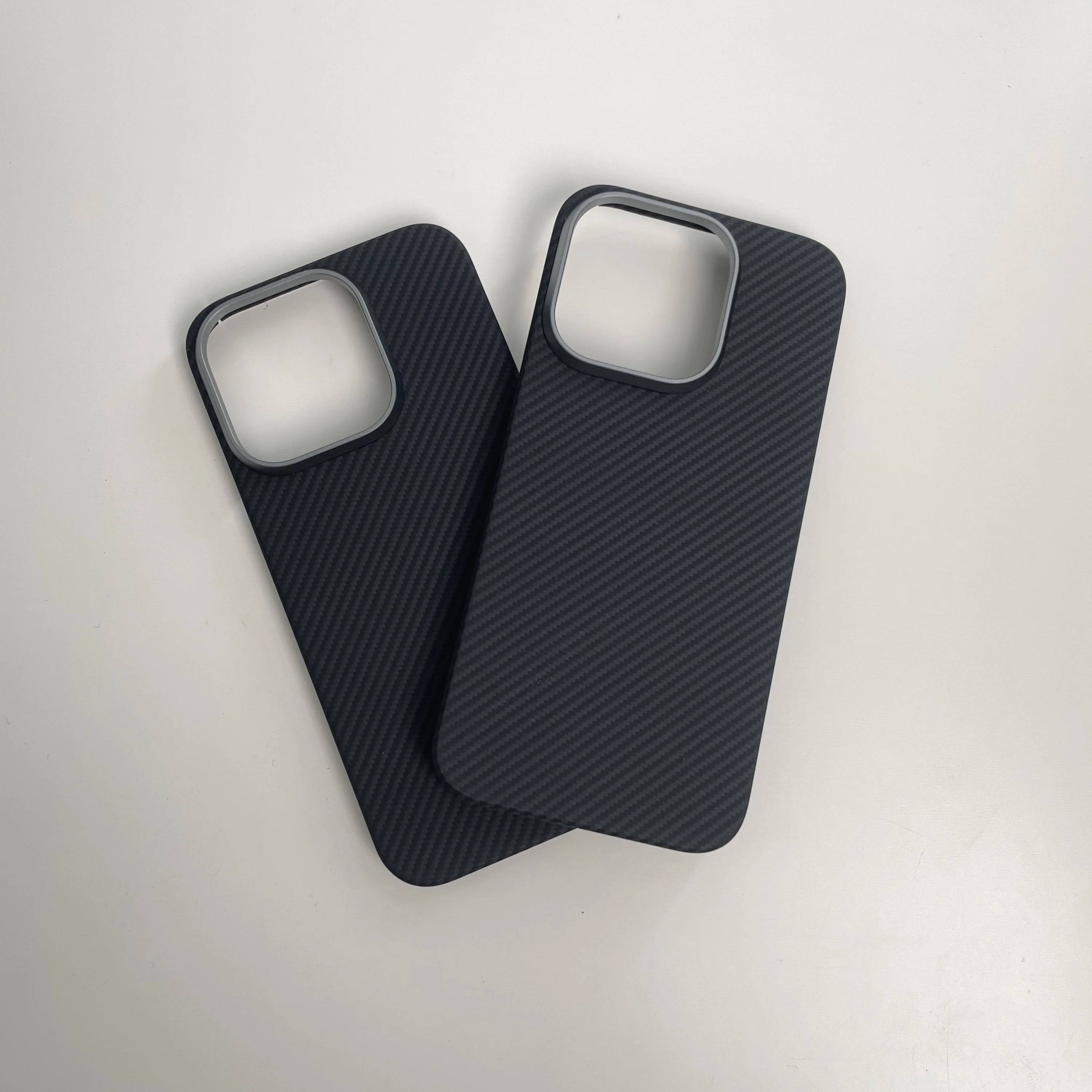 Premium Carbon Fiber iPhone Case — Half-Wrapped MagSafe Compatible, Shockproof, Anti-Fingerprint, Anti-Scratch, Non-Slip, Textured Kevlar Finish