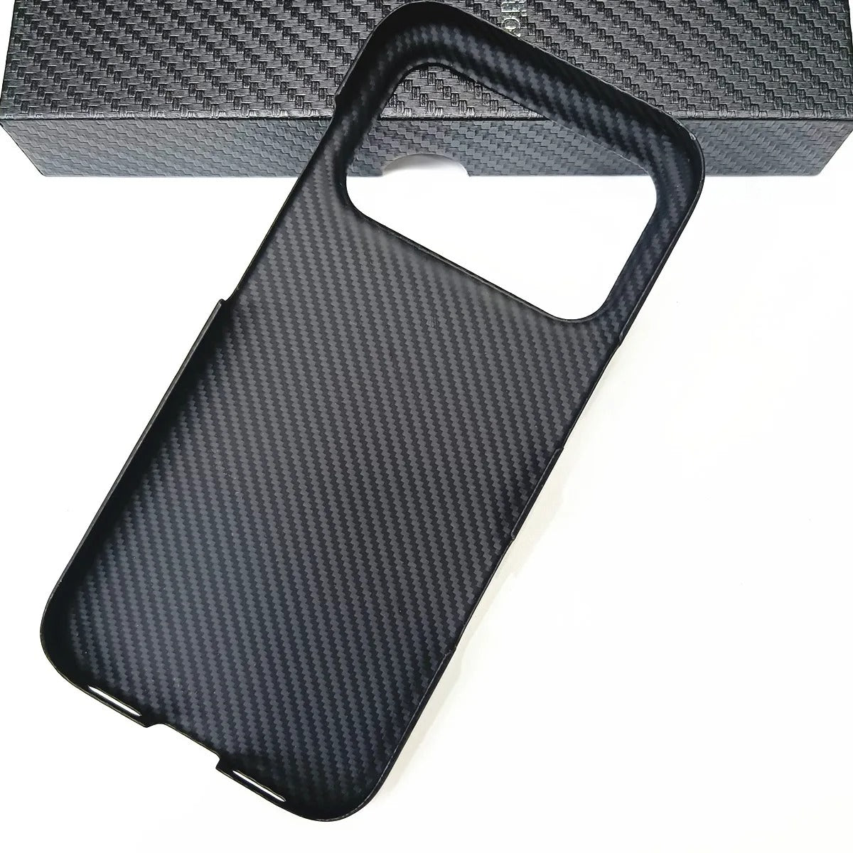 Premium iPhone Case — 1500D Aramid Carbon Fiber Ultra-Thin Hard Armor Cover with Shockproof Lightweight Anti-Fingerprint Full-Coverage Design