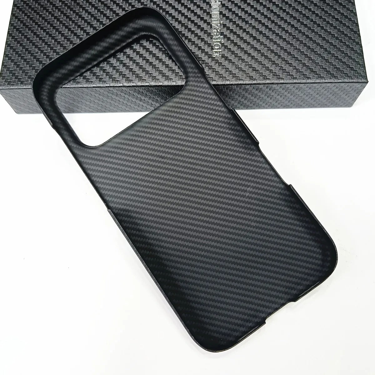 Premium iPhone Case — 1500D Aramid Carbon Fiber Ultra-Thin Hard Armor Cover with Shockproof Lightweight Anti-Fingerprint Full-Coverage Design