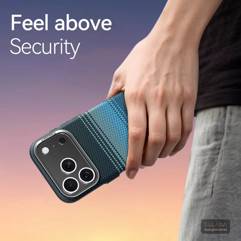 Premium iPhone Case — Carbon Fiber Pattern MagSafe Cover with Kevlar-Style Shockproof PC Hard Protection & Magnetic Alignment Design