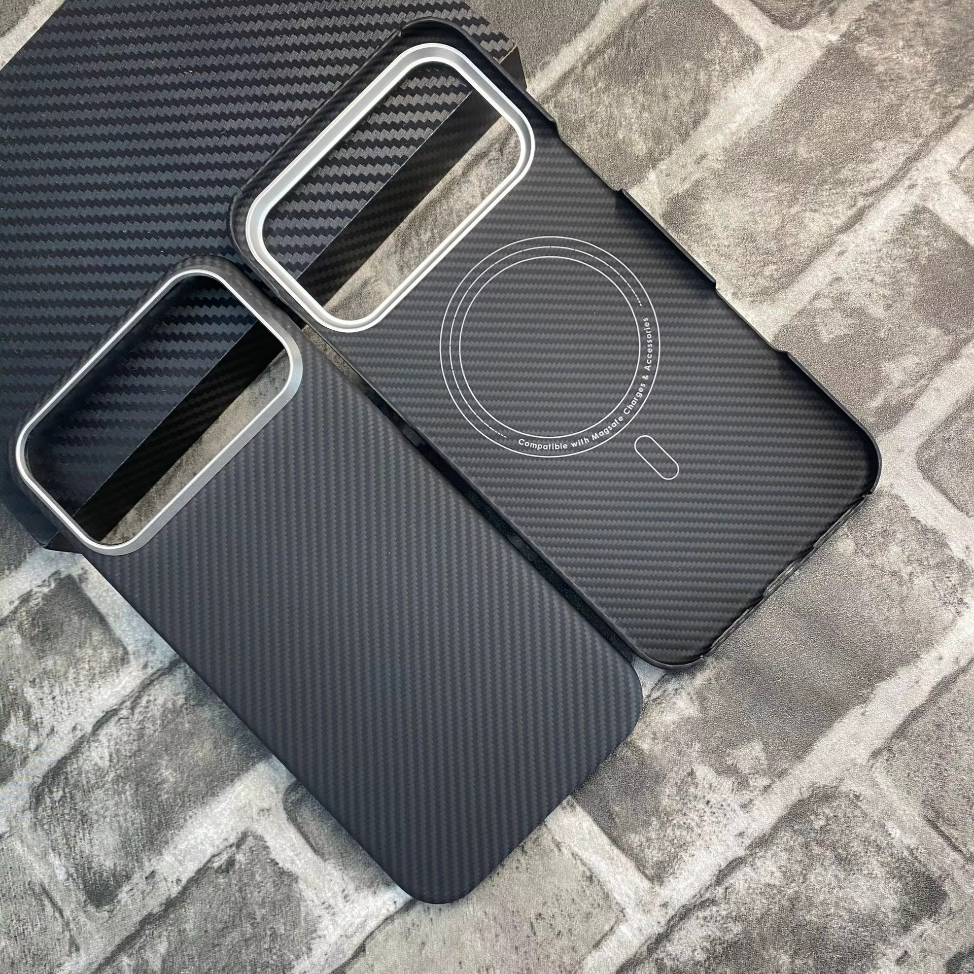 Premium iPhone Case — Real Carbon Fiber Aramid Magnetic Cover with MagSafe Support, Tough Lightweight Protective Design