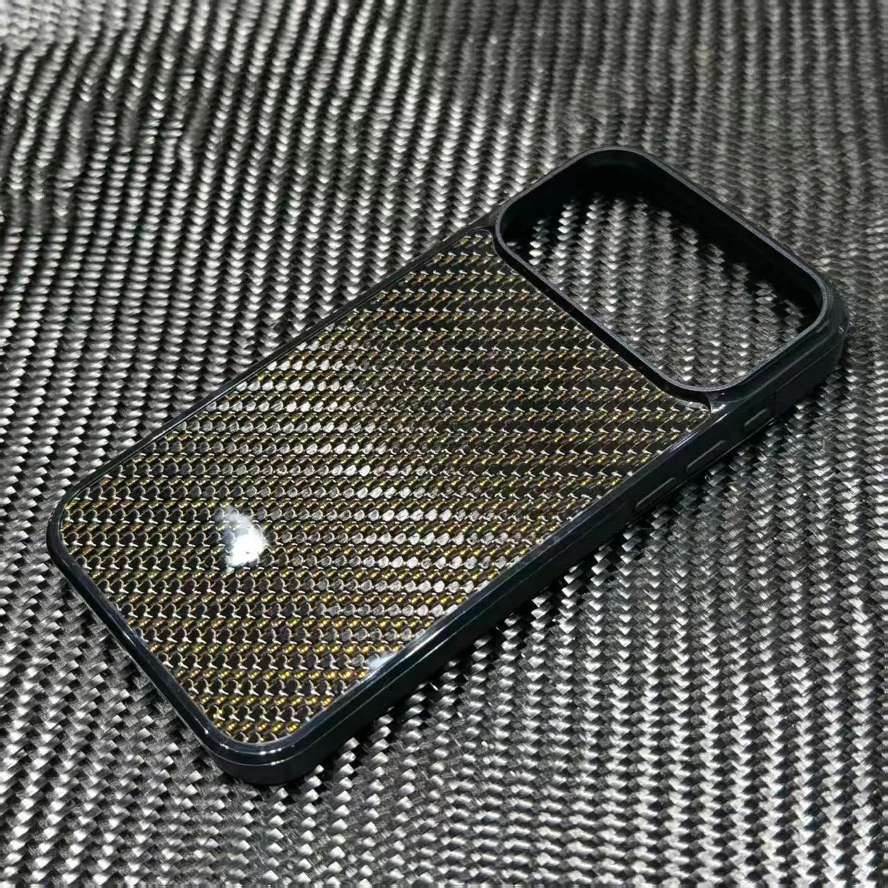 Premium iPhone Case — Real Woven Carbon Fiber MagSafe Cover with Shockproof Dual-Layer Full-Coverage Protection & Lightweight Non-Slip Design