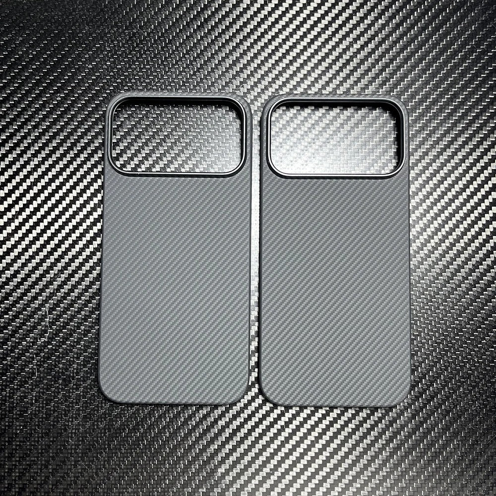 Premium iPhone Case — Thin Aramid Fiber Magnetic Cover with MagSafe Compatibility, Ultra-Lightweight Carbon Texture & Durable Half-Wrapped Design