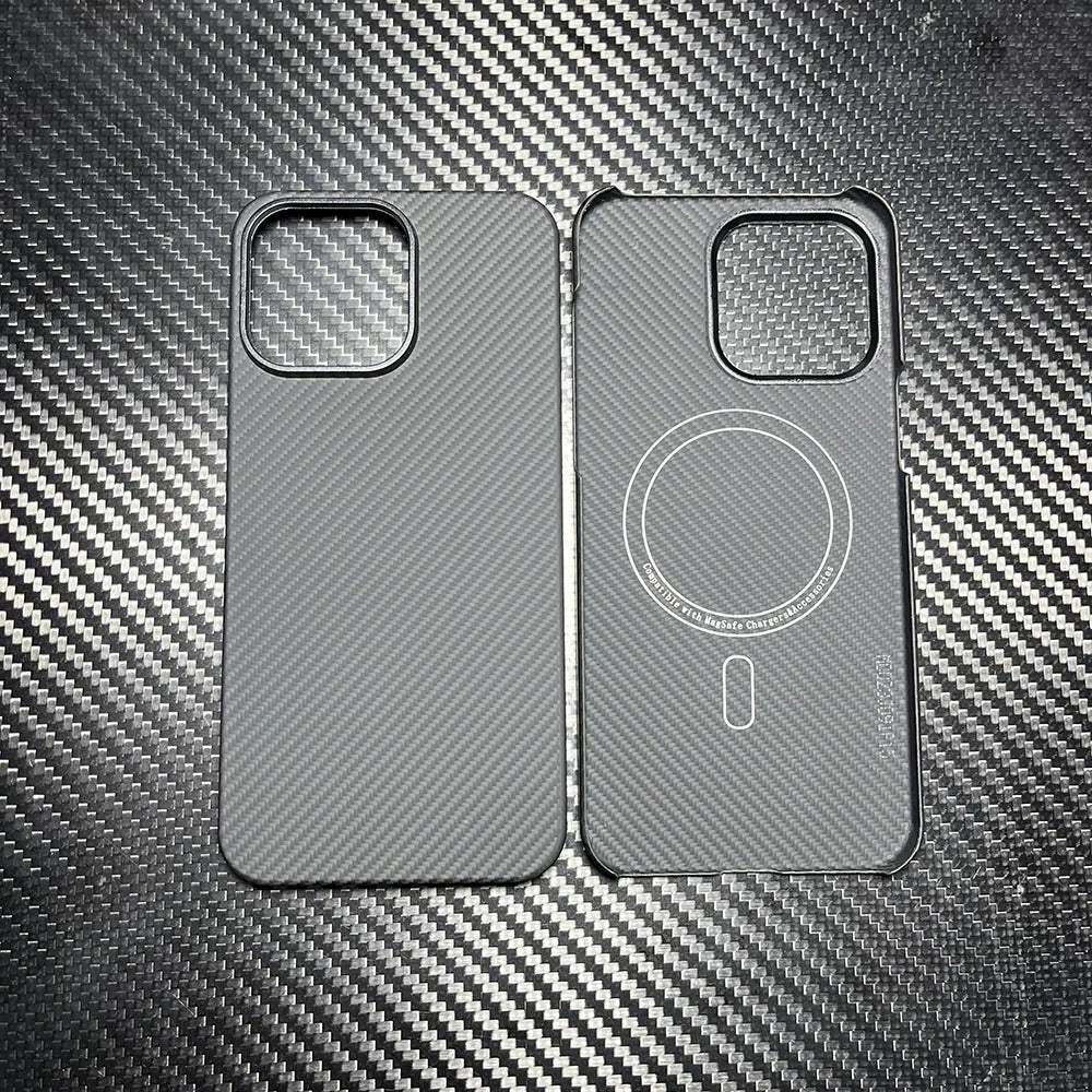Premium iPhone Case — Thin Aramid Fiber Magnetic Cover with MagSafe Compatibility, Ultra-Lightweight Carbon Texture & Durable Half-Wrapped Design