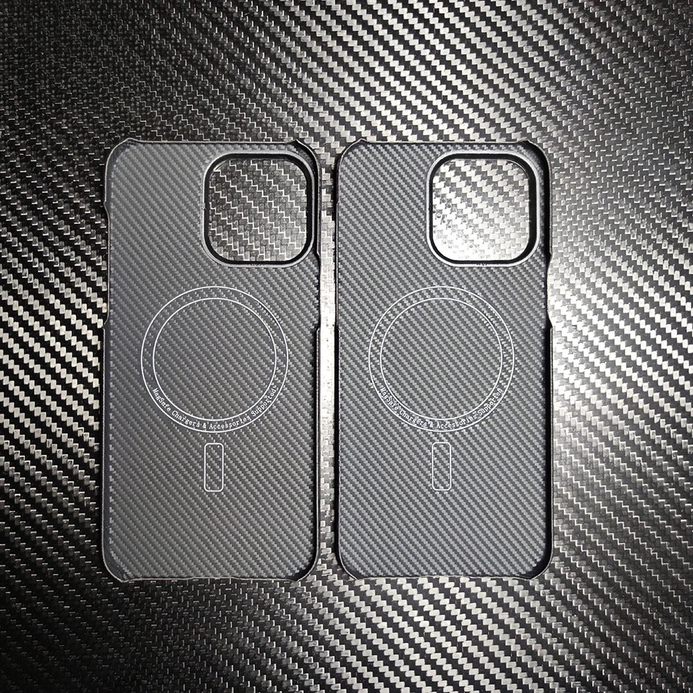 Premium iPhone Case — Thin Aramid Fiber Magnetic Cover with MagSafe Compatibility, Ultra-Lightweight Carbon Texture & Durable Half-Wrapped Design