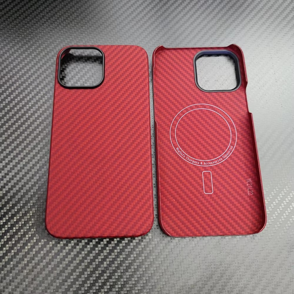 Premium iPhone Case — Thin Aramid Fiber Magnetic Cover with MagSafe Compatibility, Ultra-Lightweight Carbon Texture & Durable Half-Wrapped Design