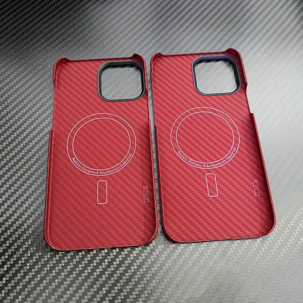 Premium iPhone Case — Thin Aramid Fiber Magnetic Cover with MagSafe Compatibility, Ultra-Lightweight Carbon Texture & Durable Half-Wrapped Design