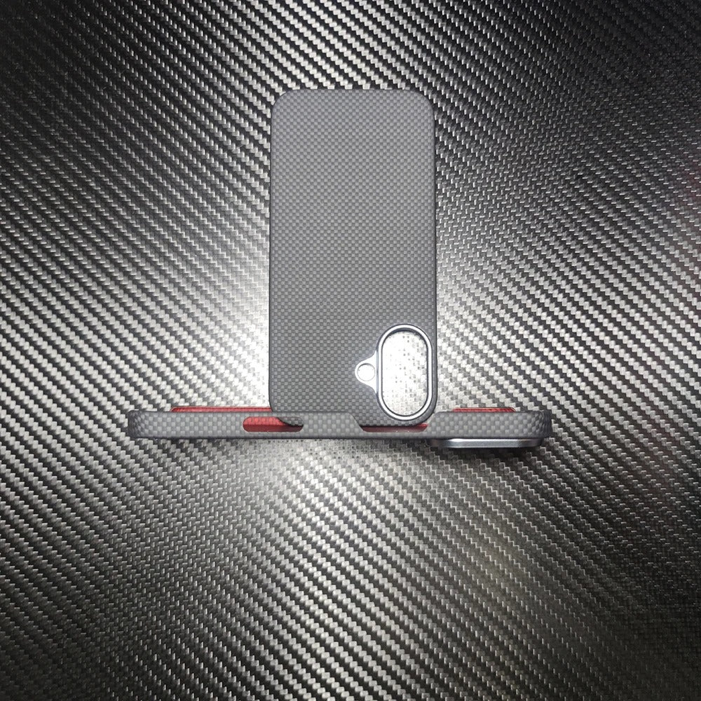 Premium iPhone Case — Thin Aramid Fiber Magnetic Cover with MagSafe Compatibility, Ultra-Lightweight Carbon Texture & Durable Half-Wrapped Design