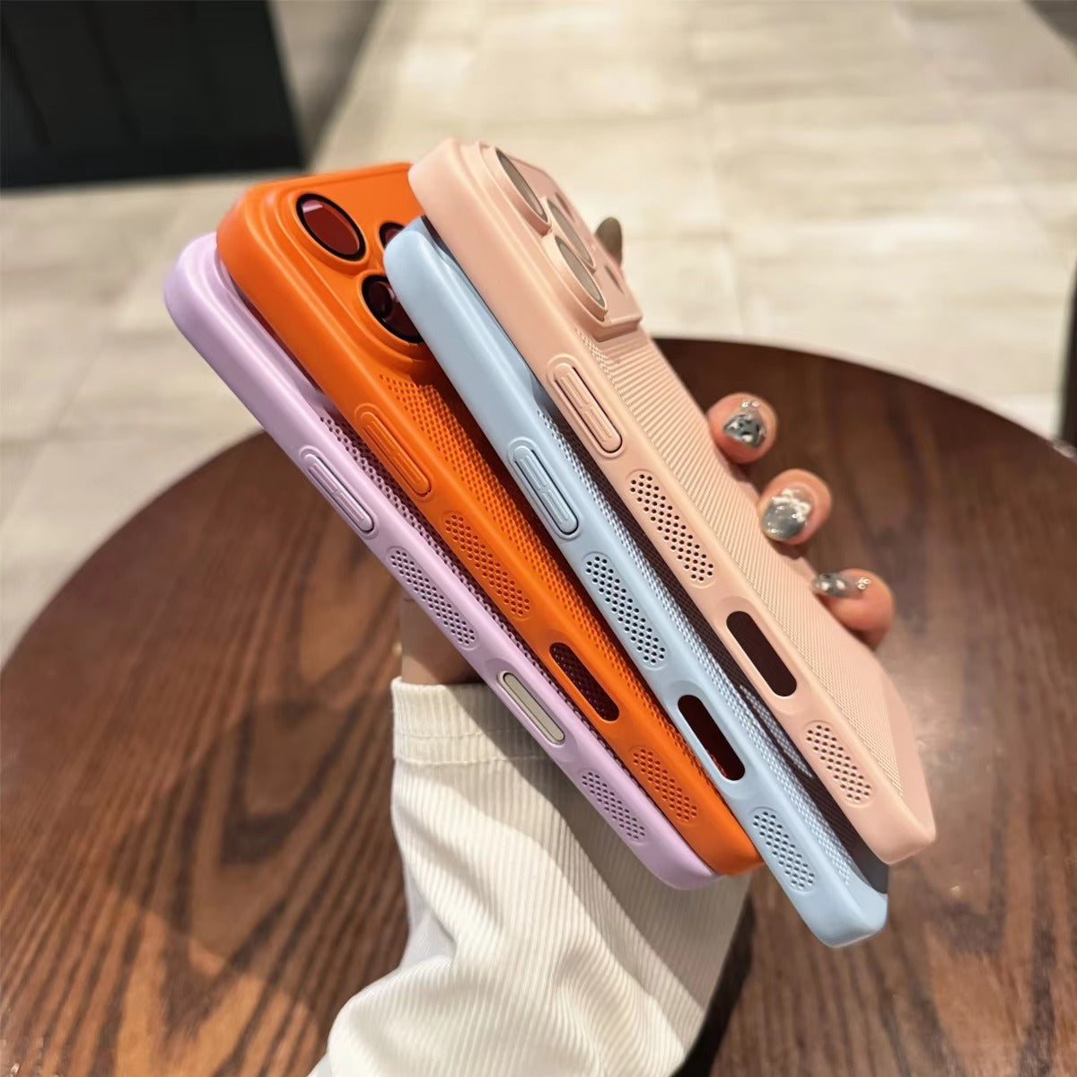 Ultra-Slim iPhone Case — Lightweight Cooling Heat-Dissipation Hard Shell with Breathable Design, Anti-Slip and Scratch-Resistant Finish