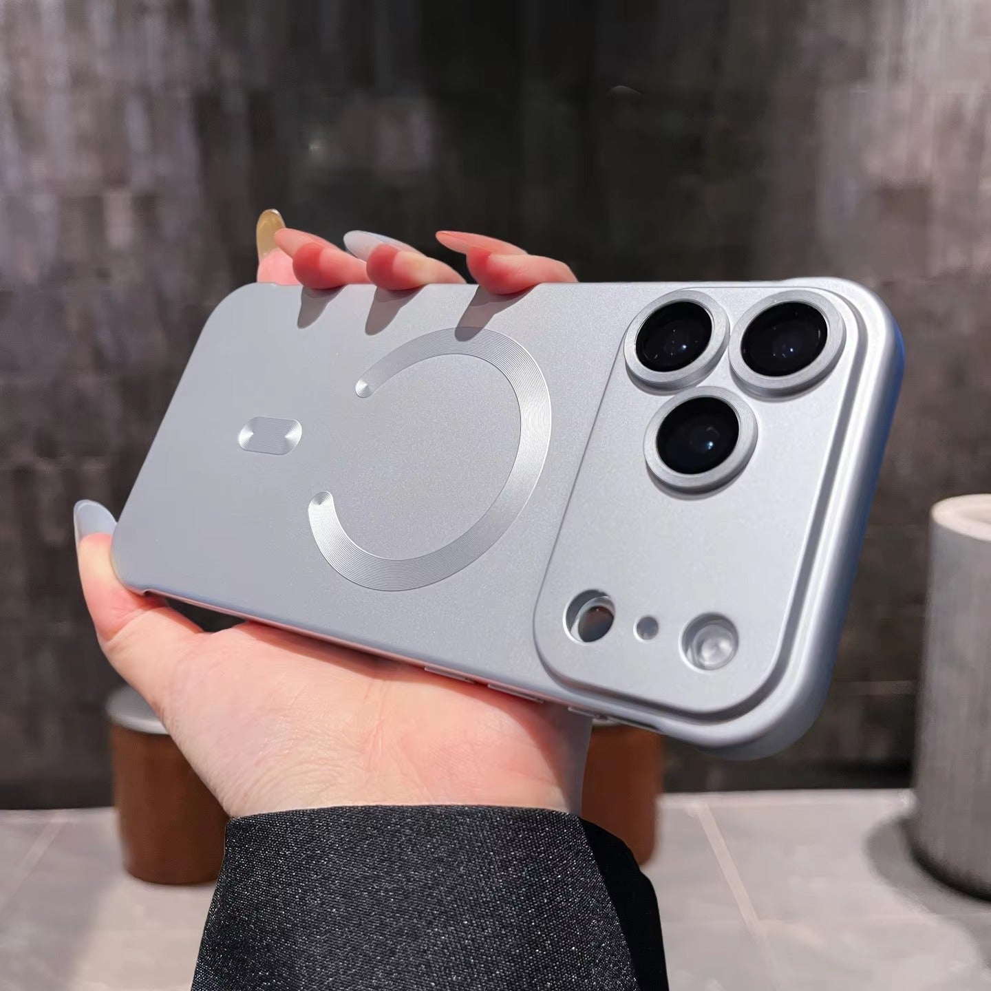 Ultra-Thin iPhone Case — PC Frameless Half-Wrapped Shockproof Cover, Anti-Fingerprint, Non-Slip, Lightweight Protective Design